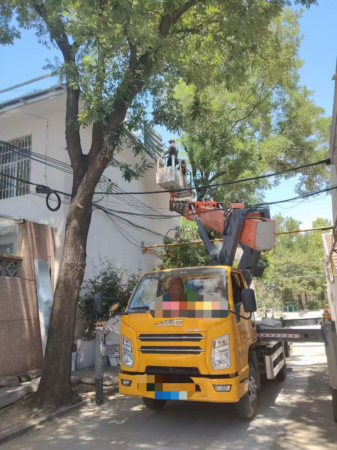 丹巴县高空作业车能吊装重物吗？最大承载多少公斤？